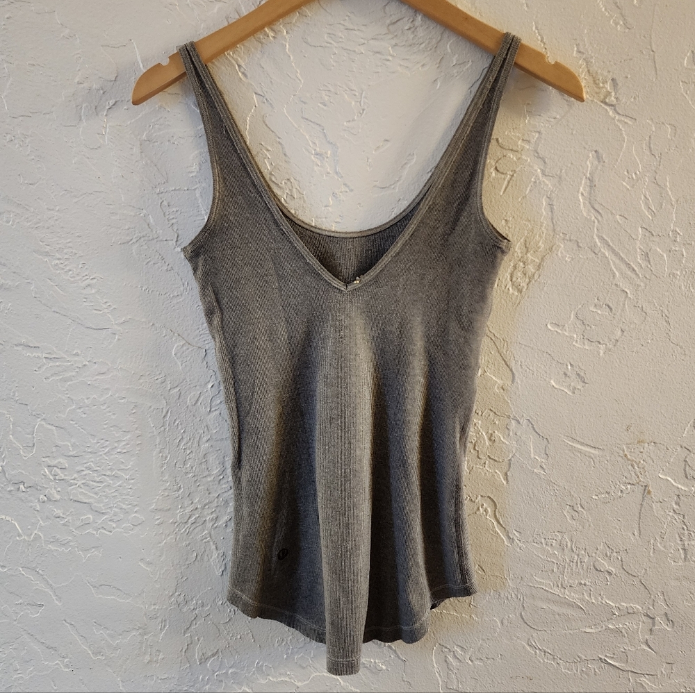 Lululemon Ribbed Tank Top - Picture 3 of 4